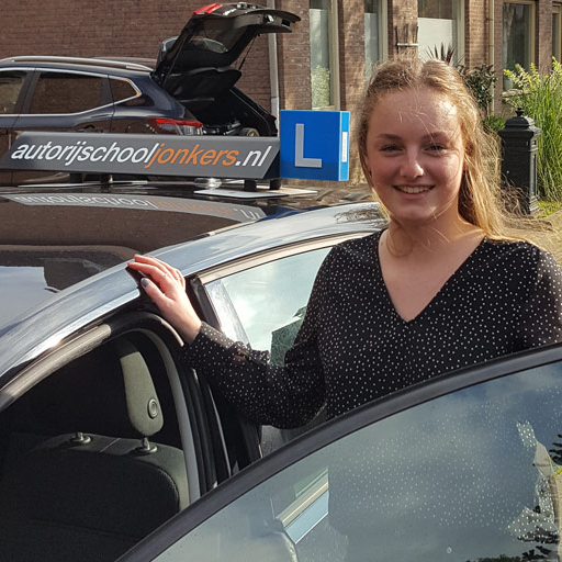 Maartje van Loef